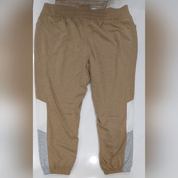 NWOT LIVI by Lane Bryant French Terry Joggers Sweat Pants - Size 22/24 - Picture 4 of 8